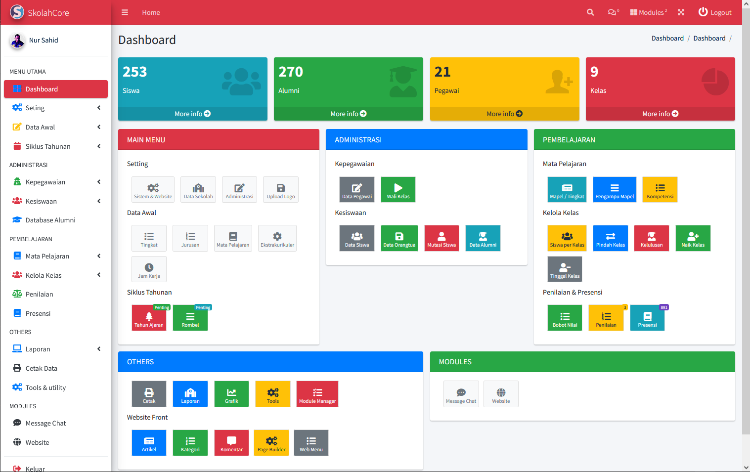 Aplikasi berbasis web untuk sistem informasi manajemen sekolah
